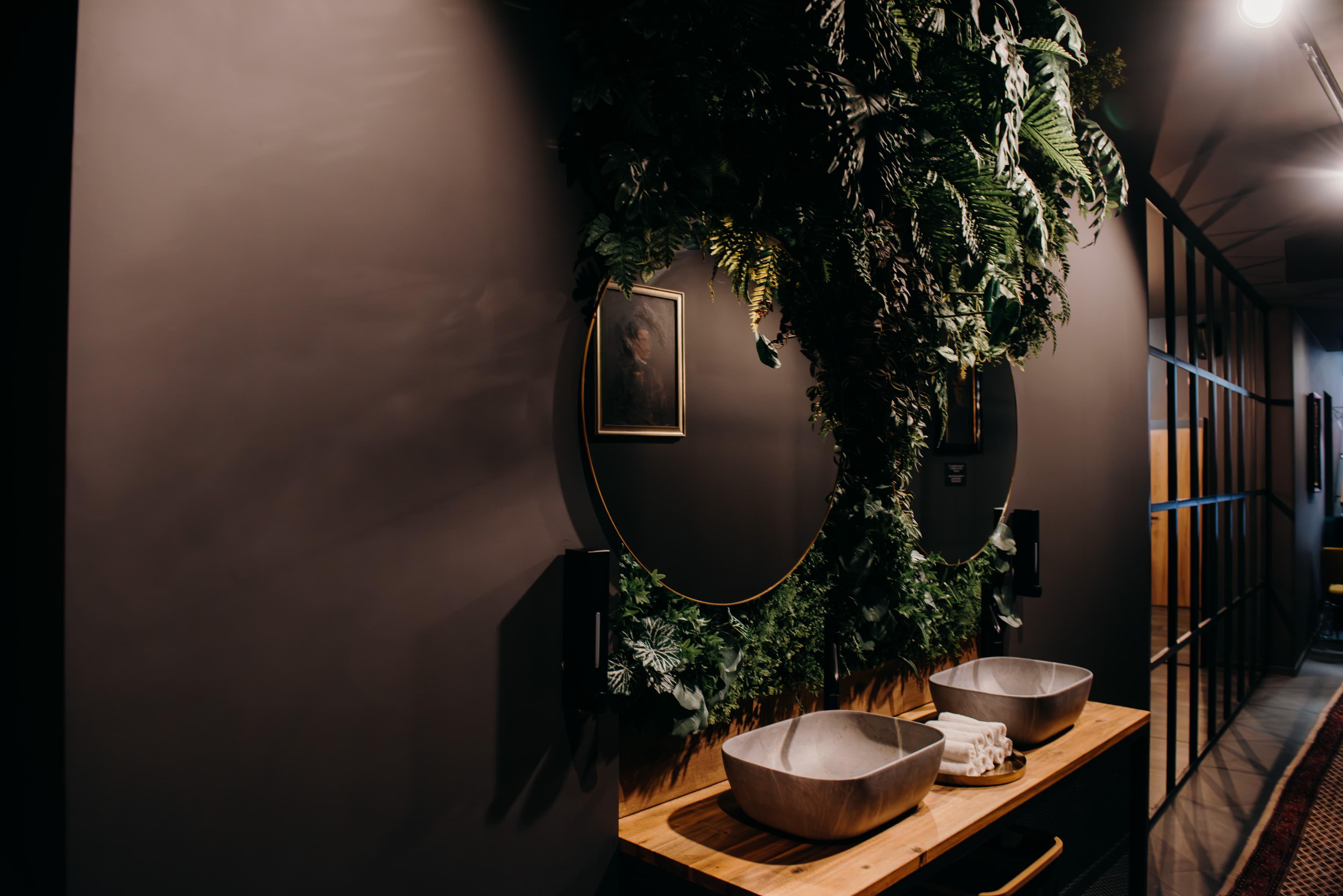 Gallery image /gallery/The_Circle-8.jpg